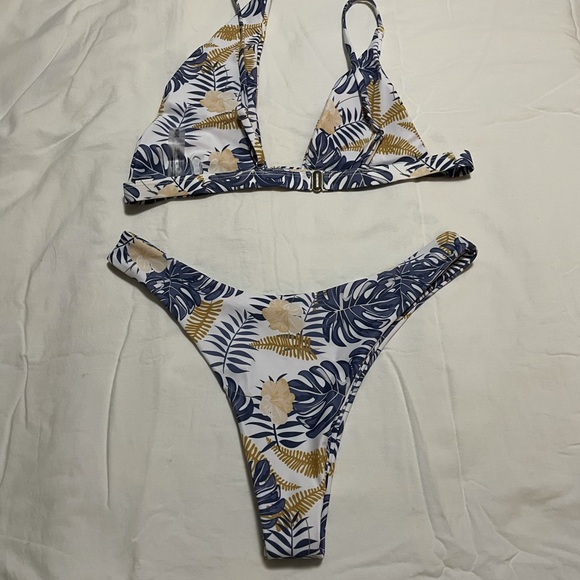 Bikini Set - Picture 2 of 2